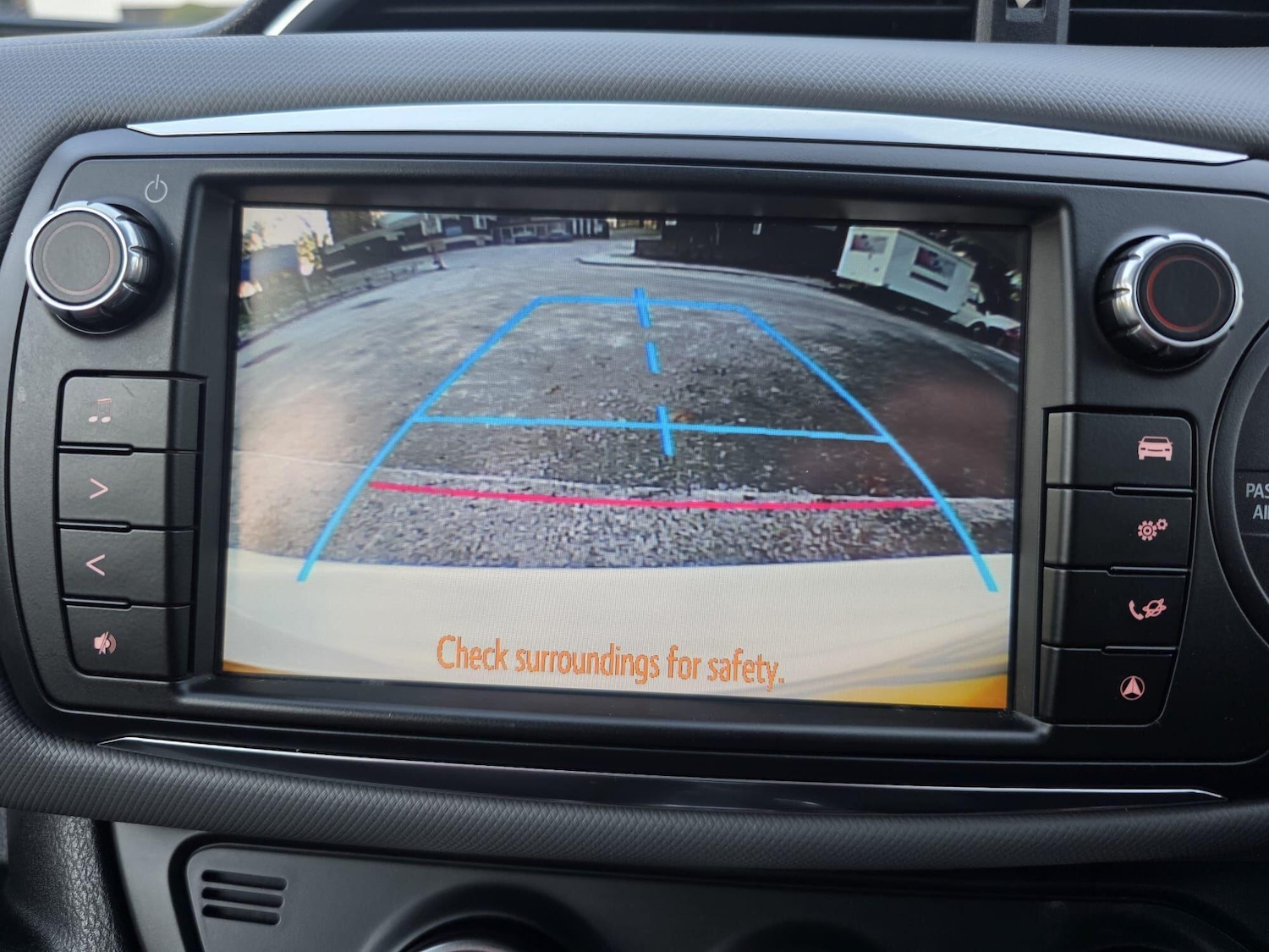 Used Toyota Yaris 2014 for sale - 77270674: Photo 21