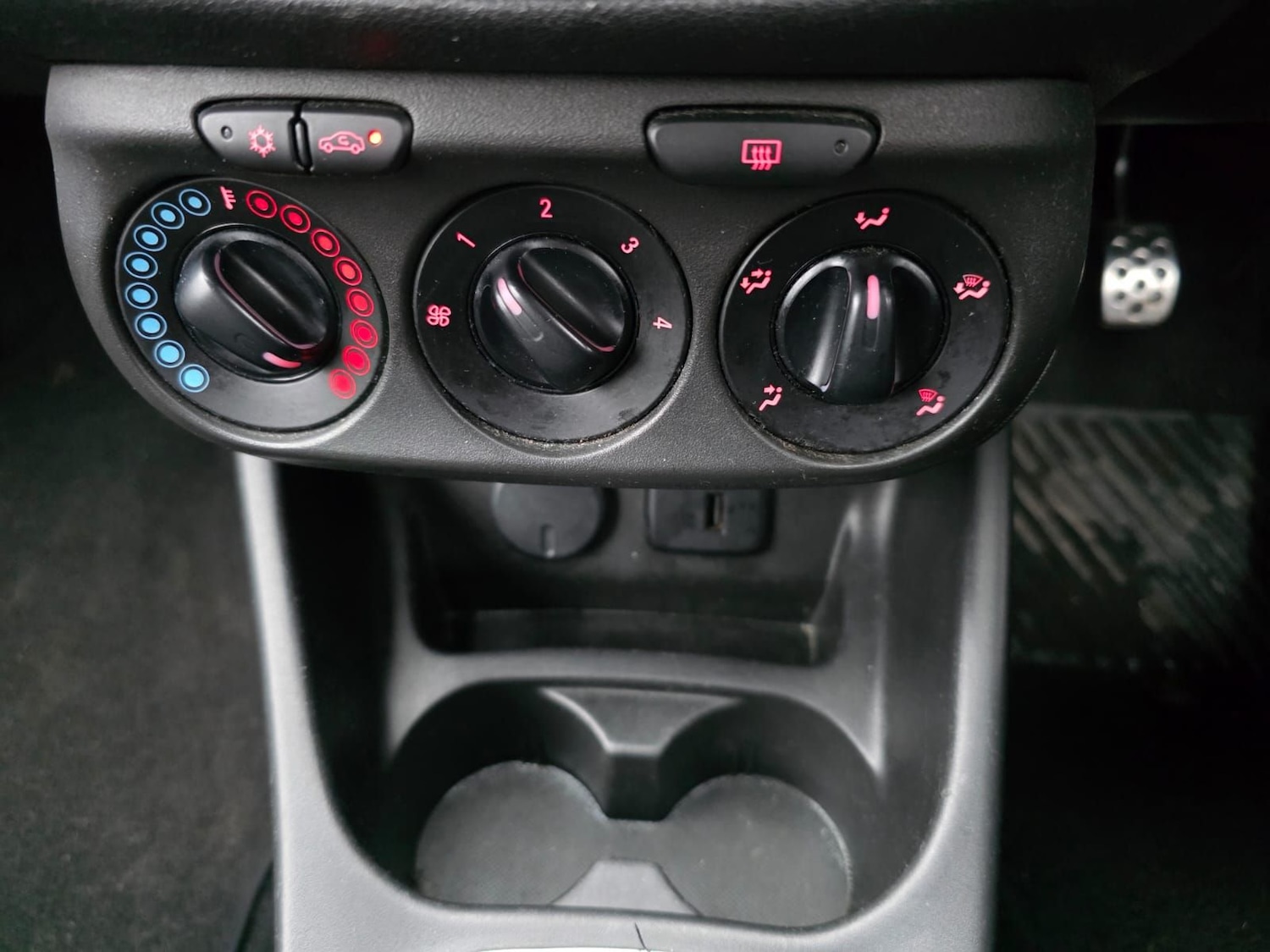 Used Vauxhall Corsa 2016 for sale - 77270663: Photo 13