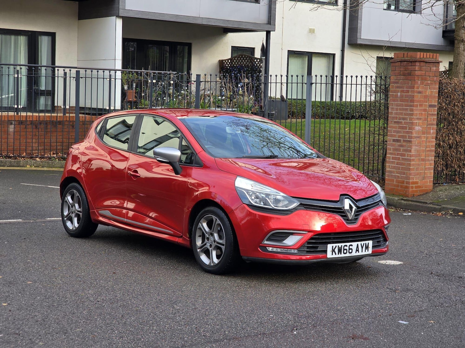 Used Renault Clio 2016 for sale - 76839434: Photo 1