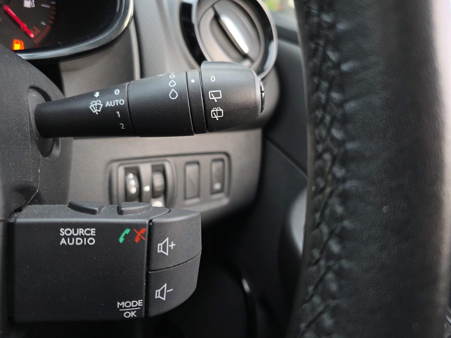 Used Renault Clio 2016 for sale - 76839434: Photo 21