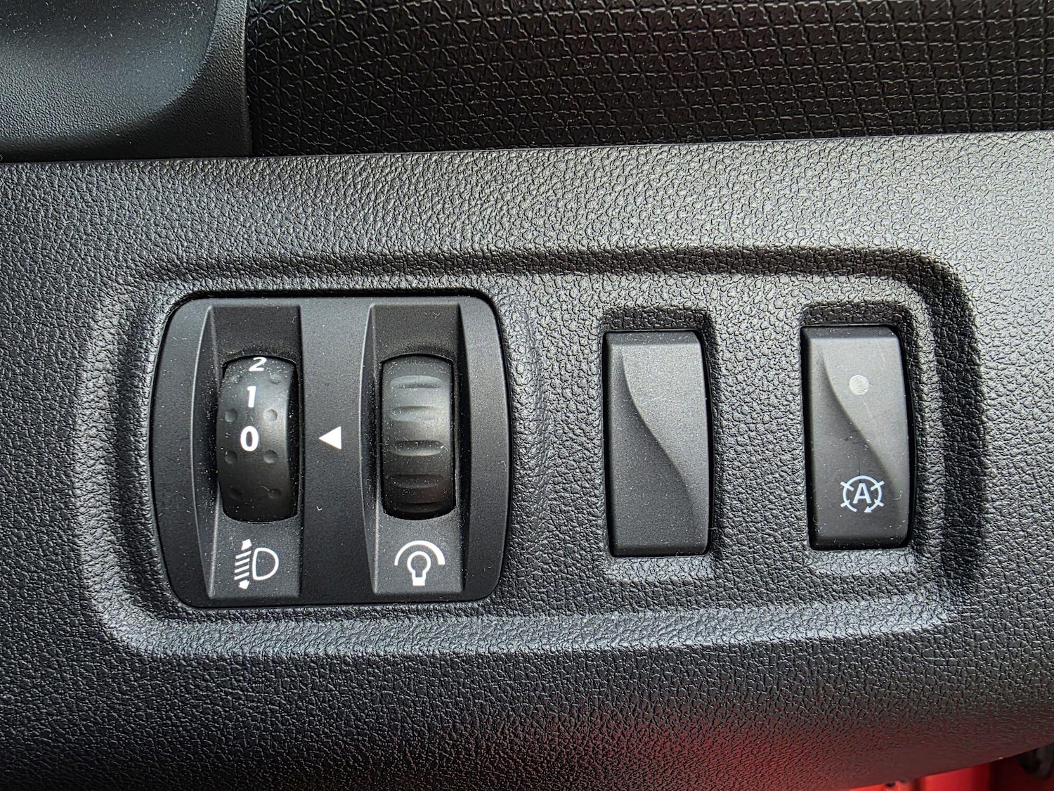 Used Renault Clio 2016 for sale - 76839434: Photo 23