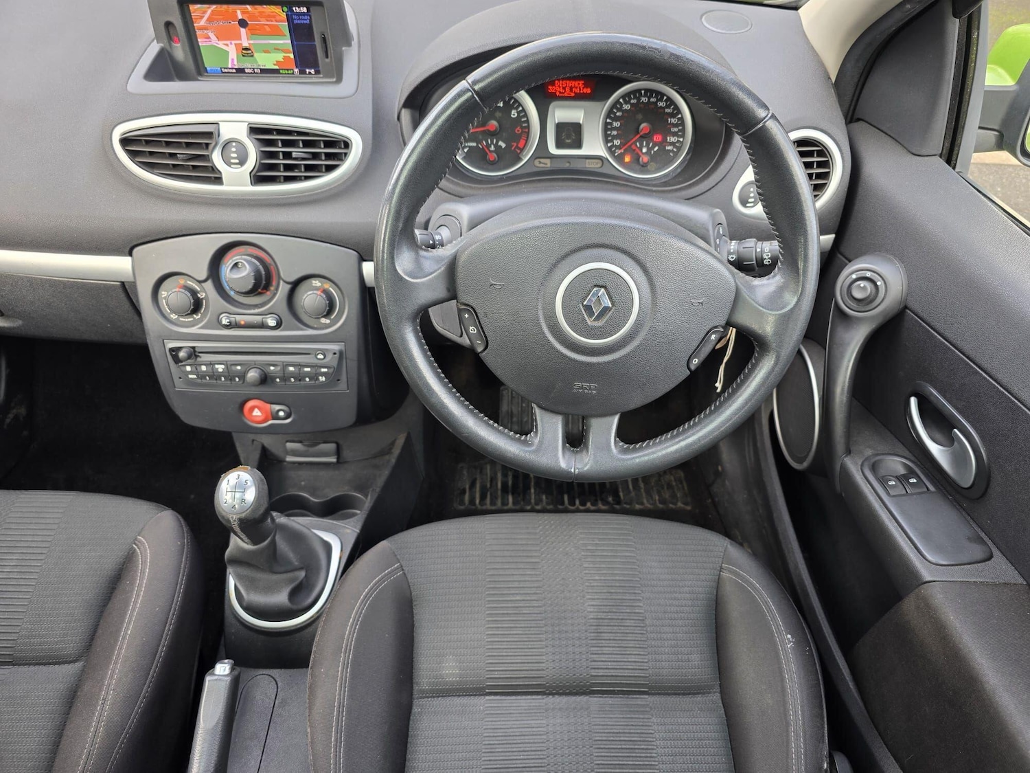 Used Renault Clio 2010 for sale - 76781800: Photo 12