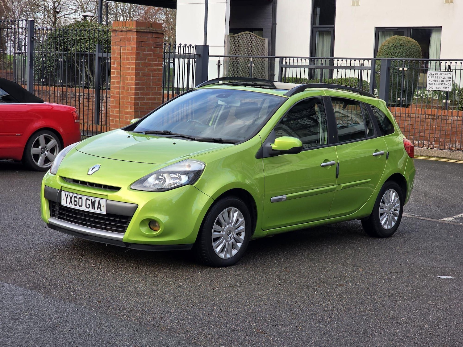 Used Renault Clio 2010 for sale - 76781800: Photo 3