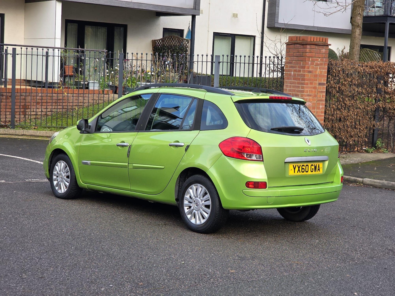 Used Renault Clio 2010 for sale - 76781800: Photo 4