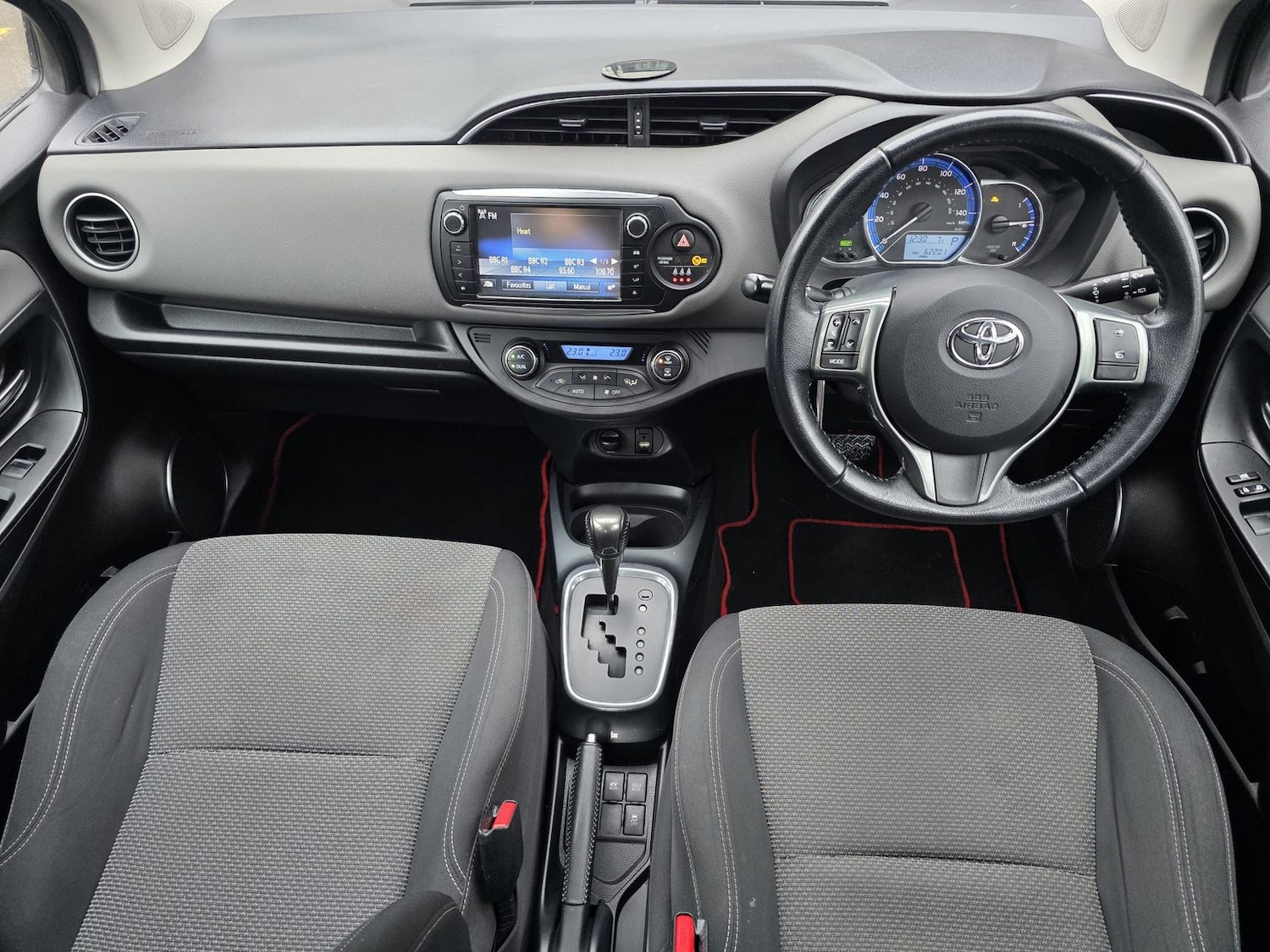 Used Toyota Yaris 2015 for sale - 77539963: Photo 11