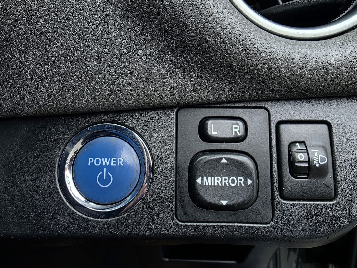 Used Toyota Yaris 2015 for sale - 77539963: Photo 28