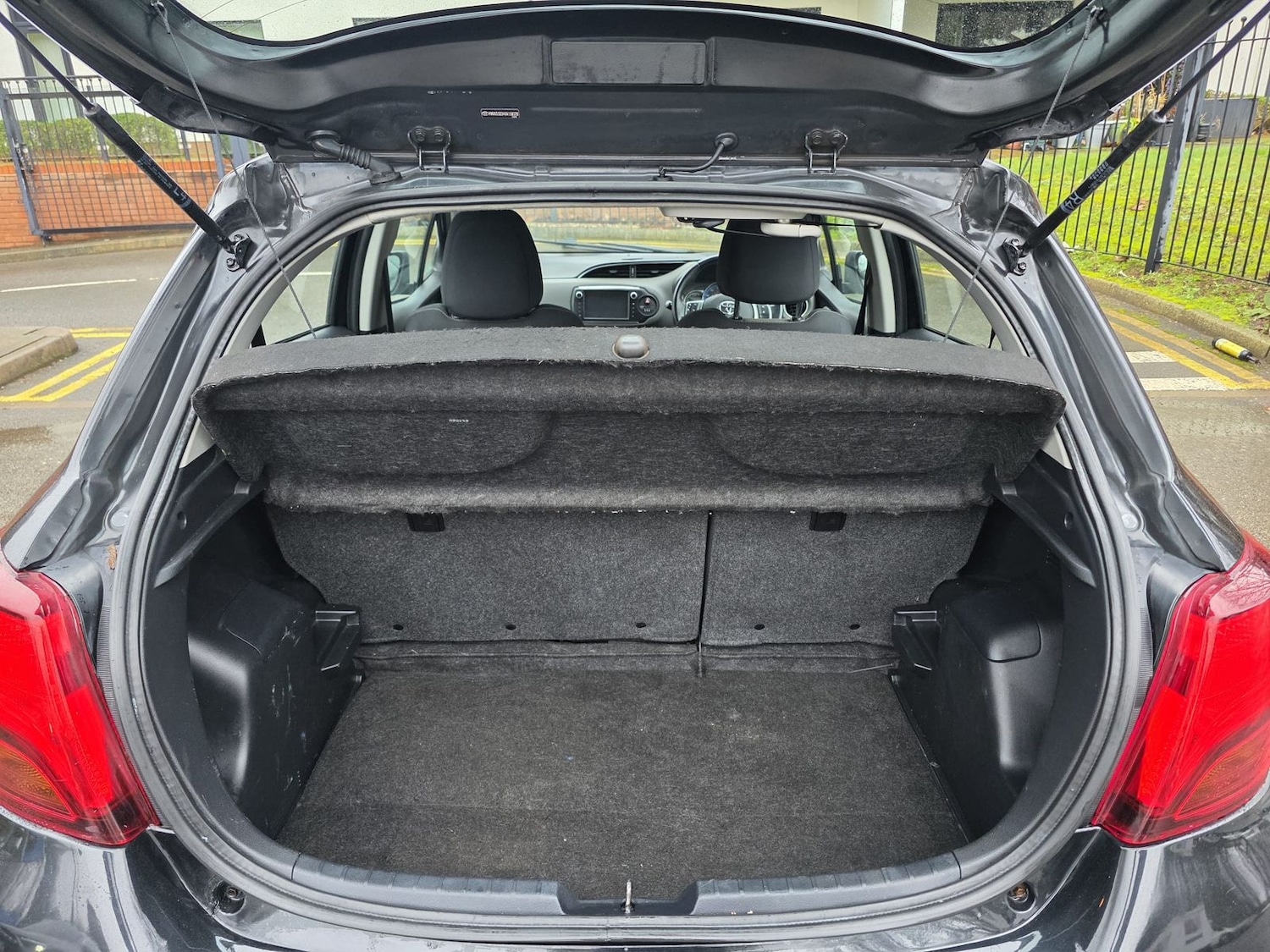 Used Toyota Yaris 2015 for sale - 77539963: Photo 7