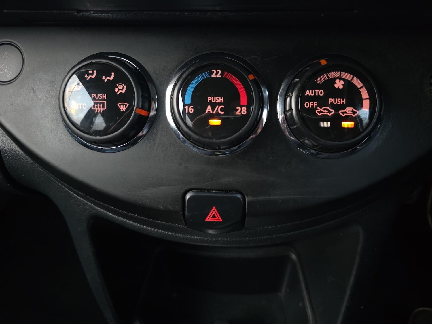 Used Nissan Note 2013 for sale - 76620549: Photo 16