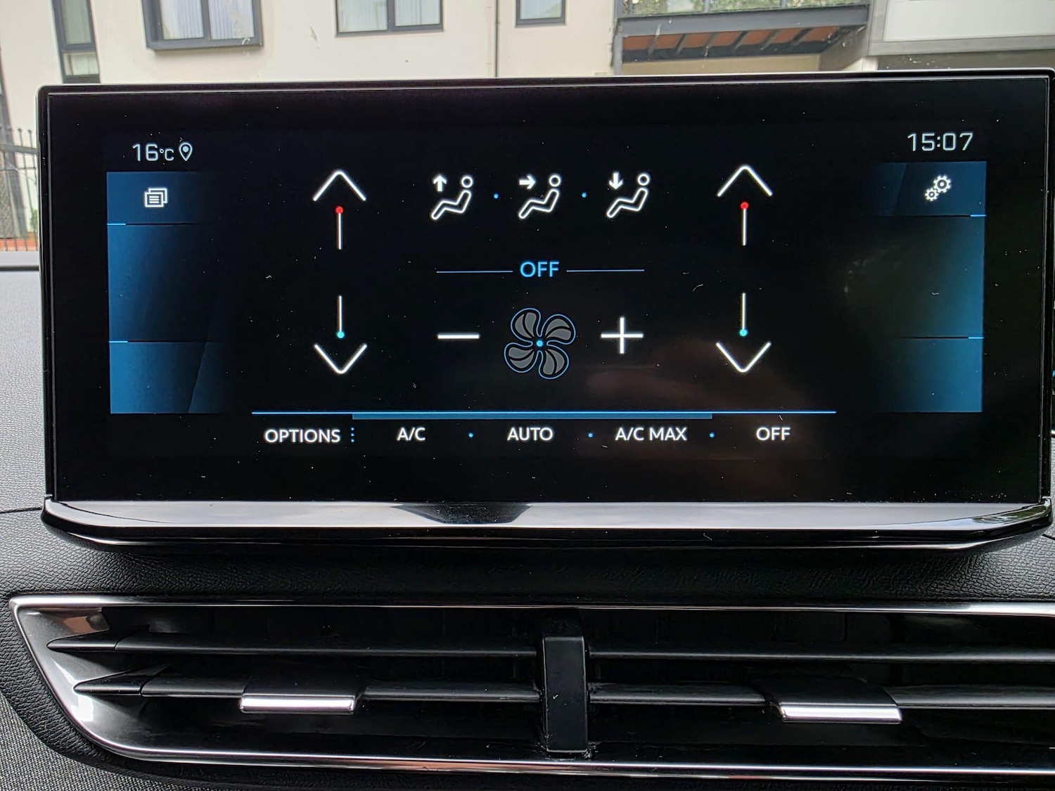 Used Peugeot 5008 2023 for sale - 76988917: Photo 24