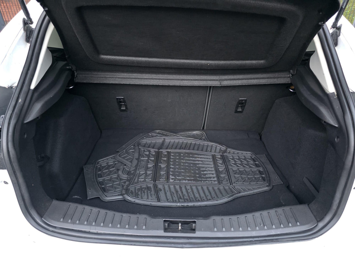 Used Ford Focus 2017 for sale - 76850054: Photo 7