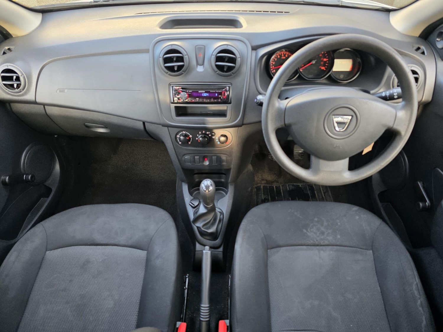Used Dacia Sandero 2015 for sale - 77270670: Photo 10