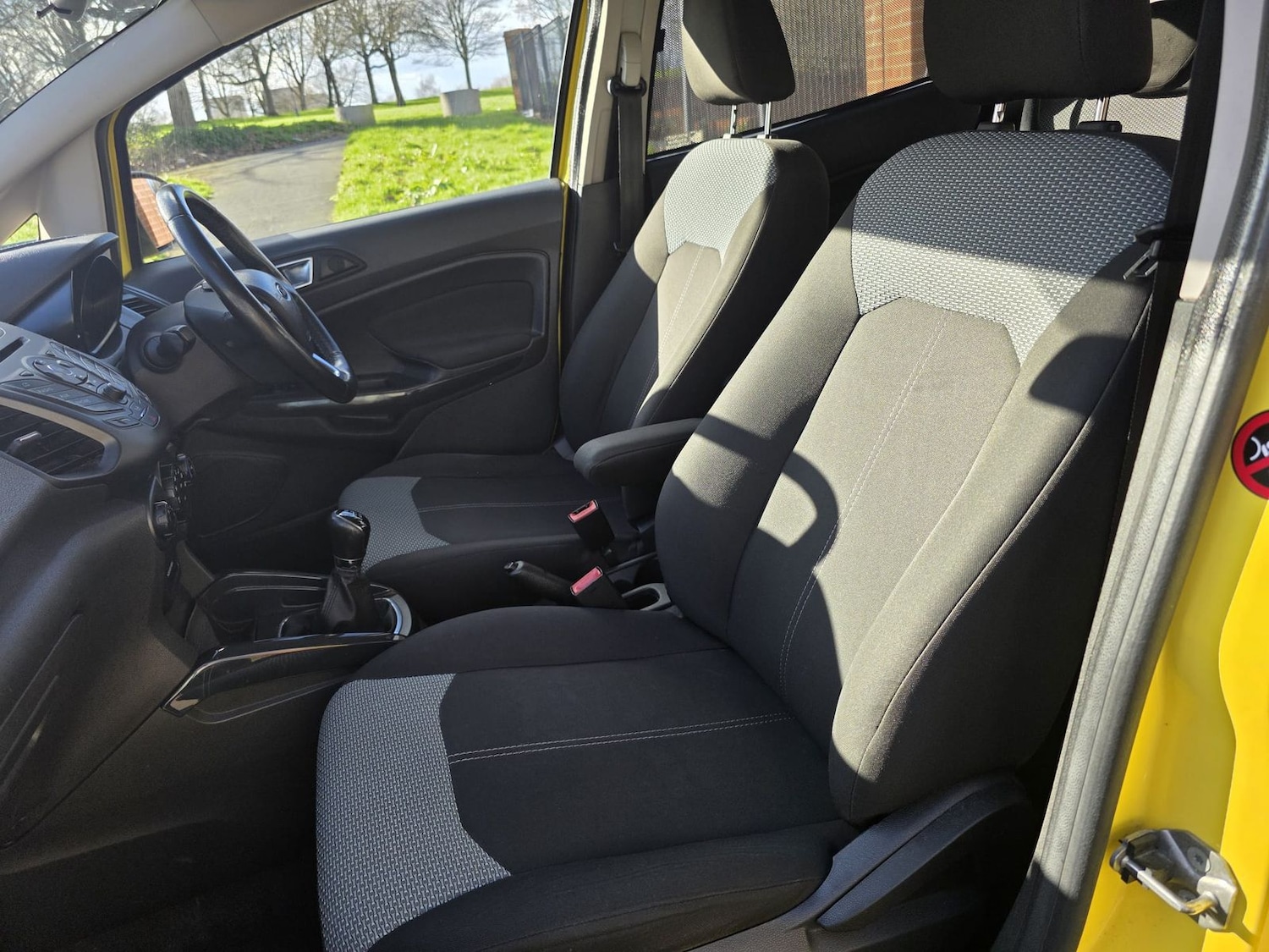 Used Ford Ecosport 2015 for sale - 77894037: Photo 9