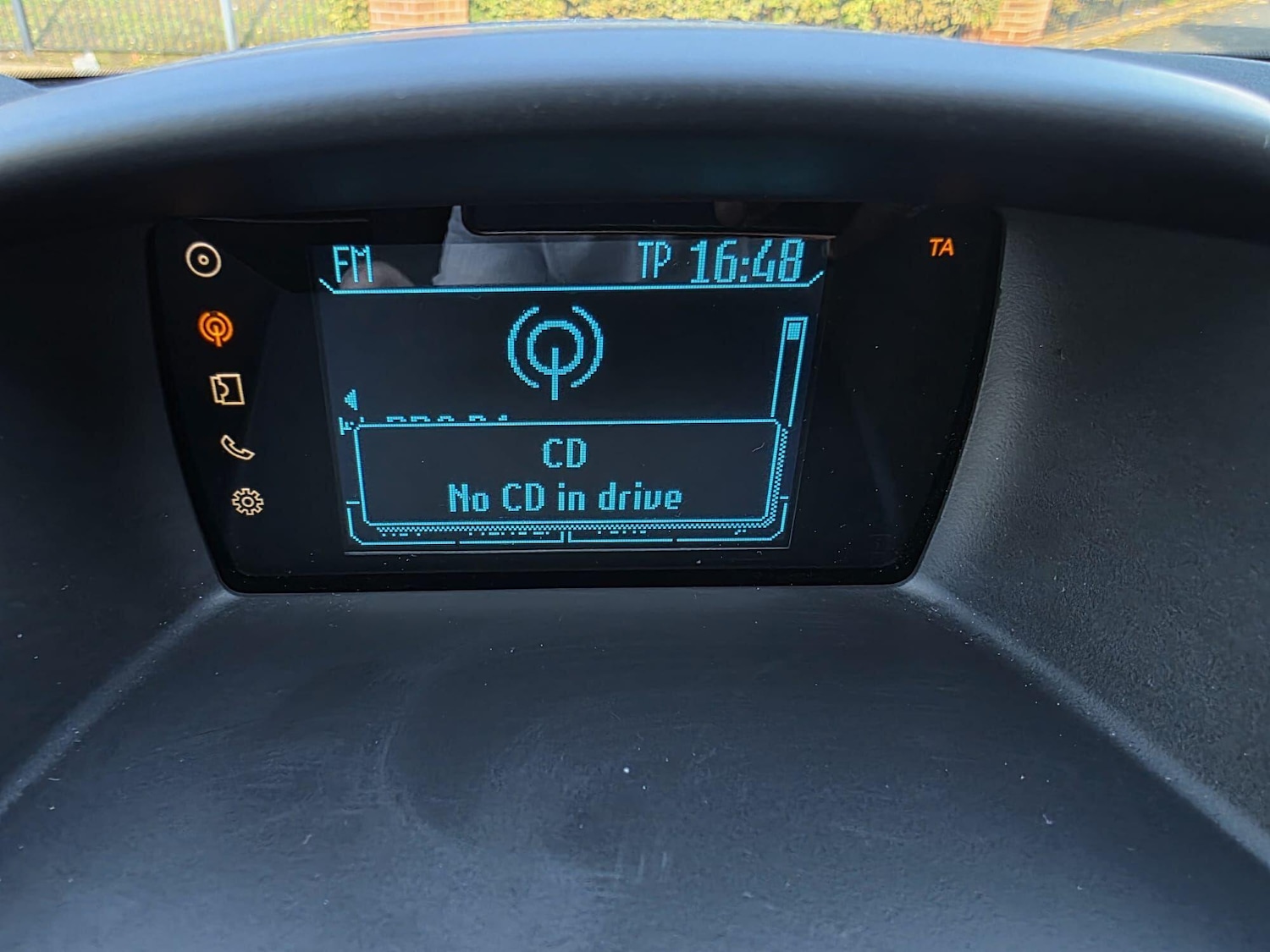 Used Ford Fiesta 2015 for sale - 76988596: Photo 17