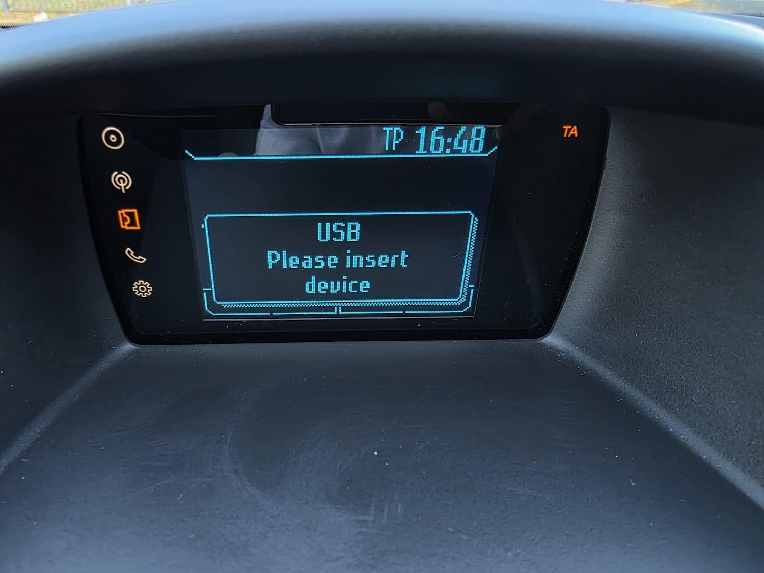 Used Ford Fiesta 2015 for sale - 76988596: Photo 18