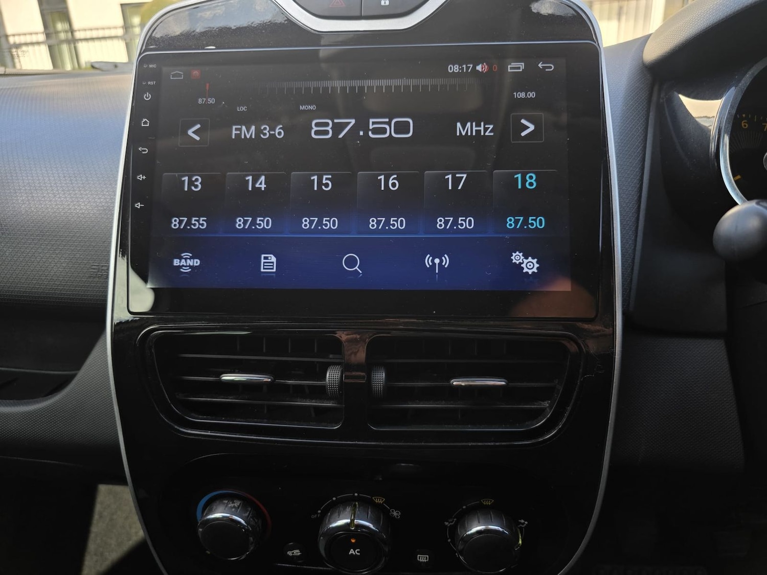 Used Renault Clio 2014 for sale - 78088729: Photo 11