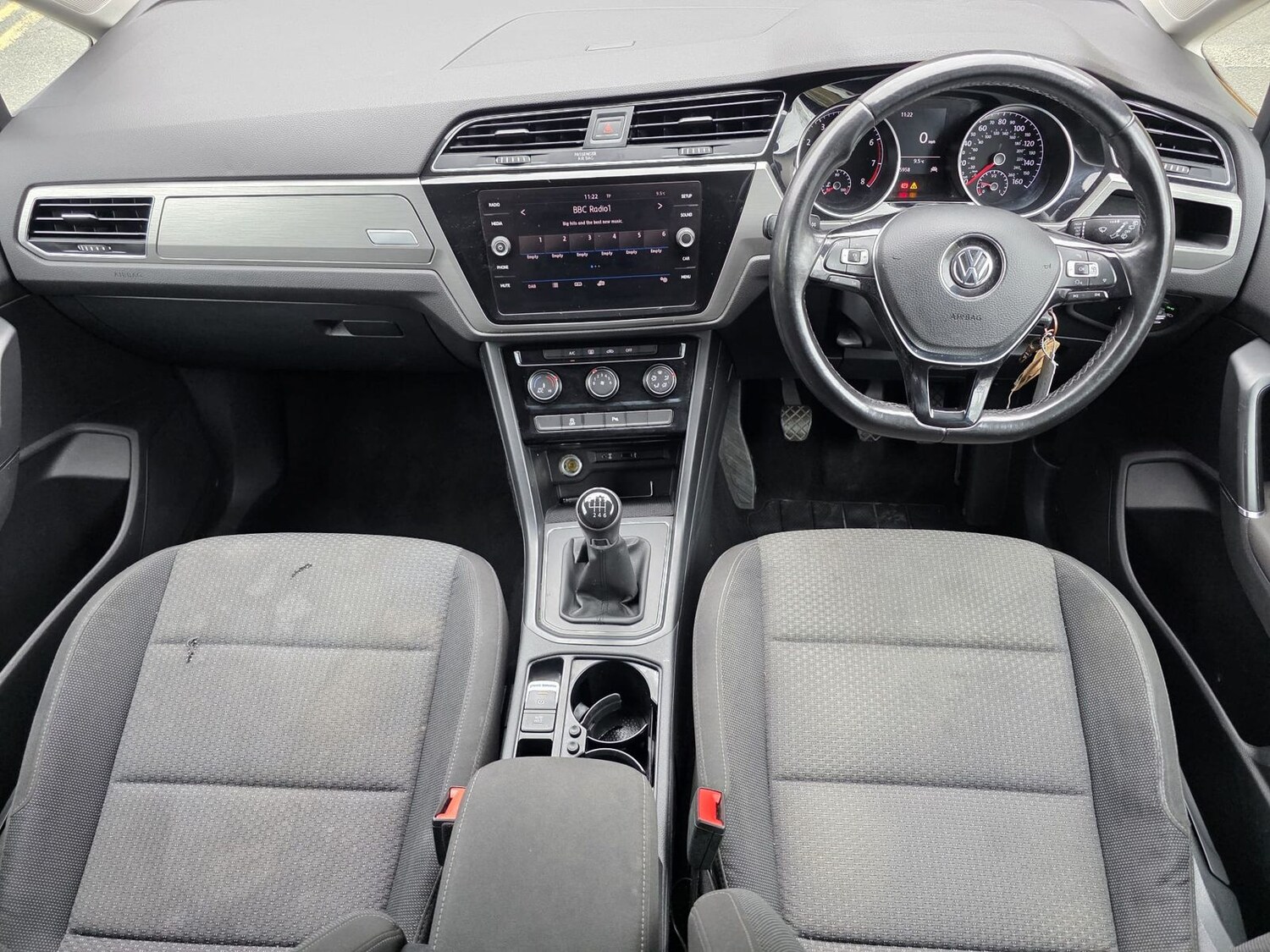 Used Volkswagen Touran 2018 for sale - 77855858: Photo 11