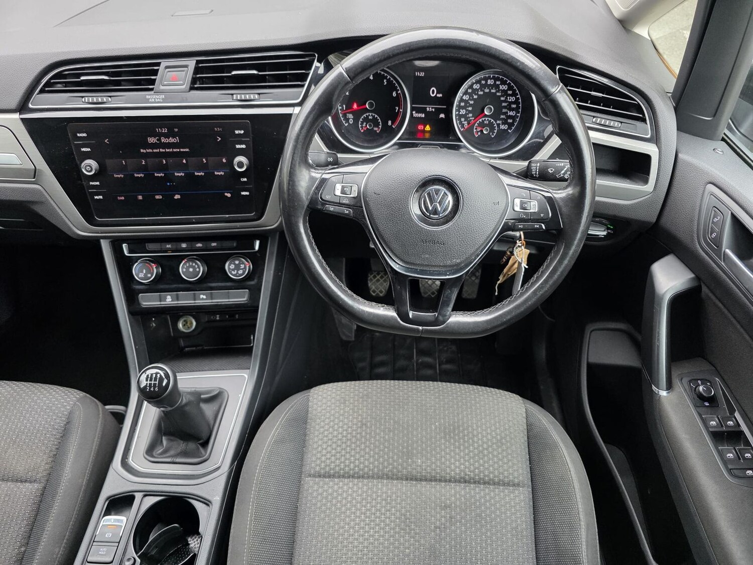 Used Volkswagen Touran 2018 for sale - 77855858: Photo 12