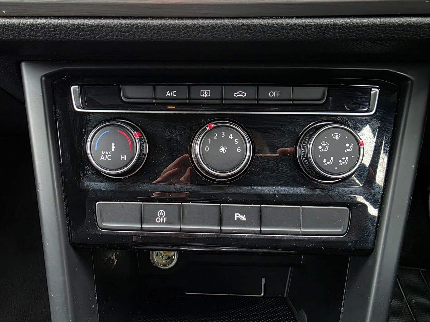 Used Volkswagen Touran 2018 for sale - 77855858: Photo 14