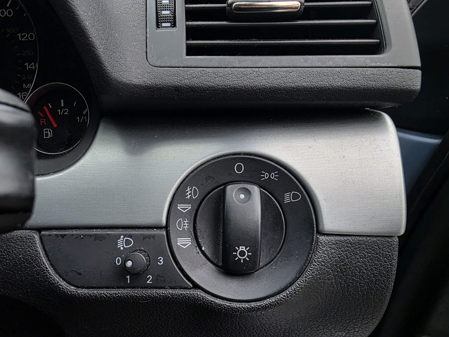 Used Audi A4 2005 for sale - 78088727: Photo 19