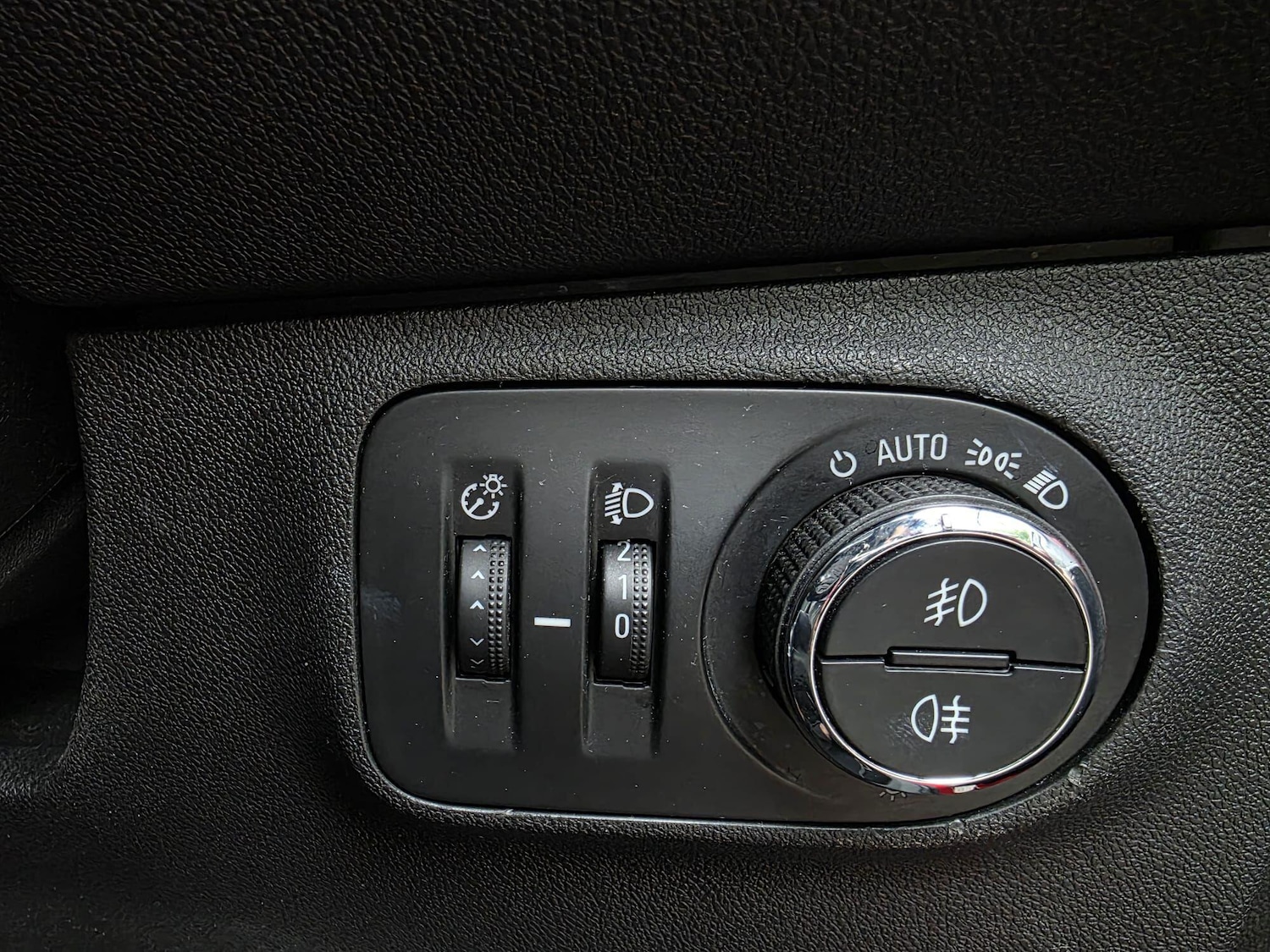 Used Vauxhall Corsa 2016 for sale - 76990292: Photo 23