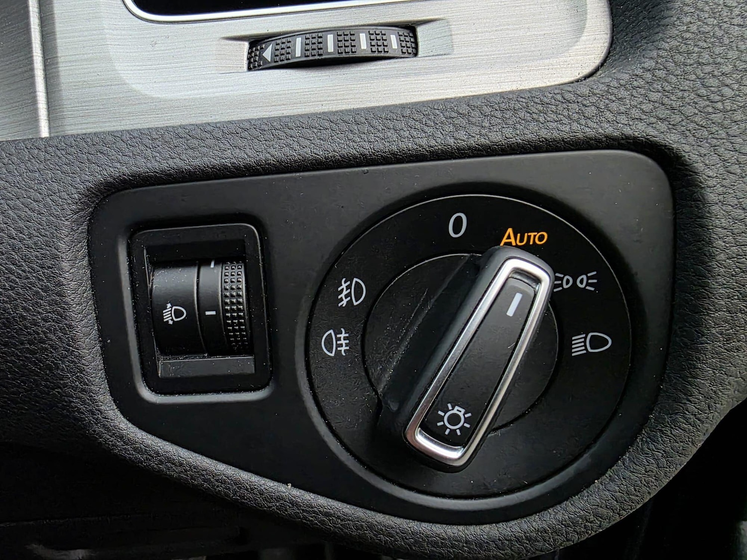 Used Volkswagen Golf 2016 for sale - 77015433: Photo 28