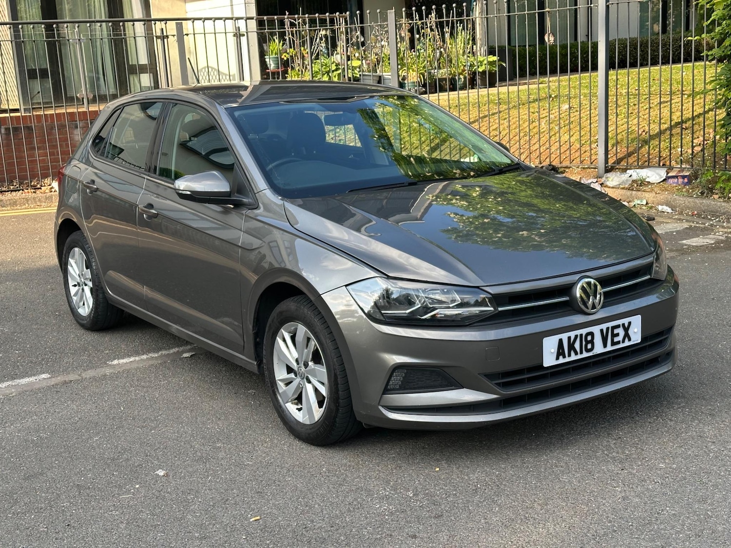 Used Volkswagen Polo 2018 for sale - 77270646: Photo 2