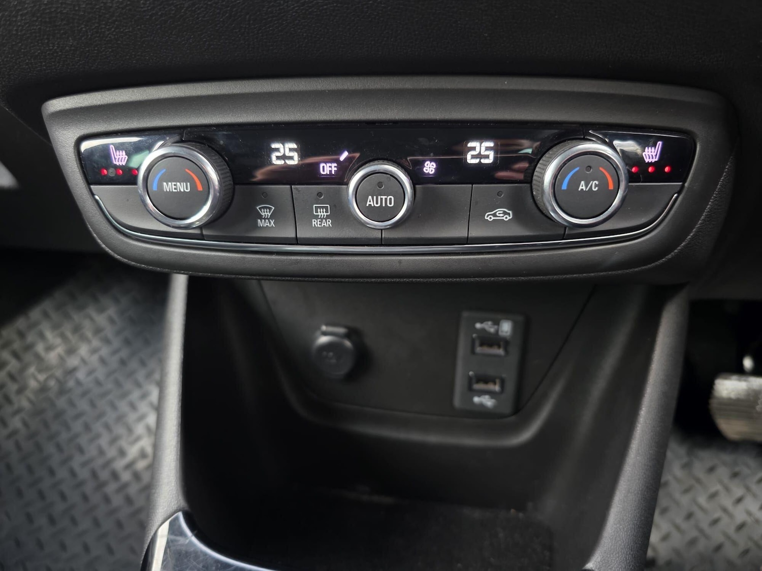 Used Vauxhall Crossland 2022 for sale - 77270625: Photo 15