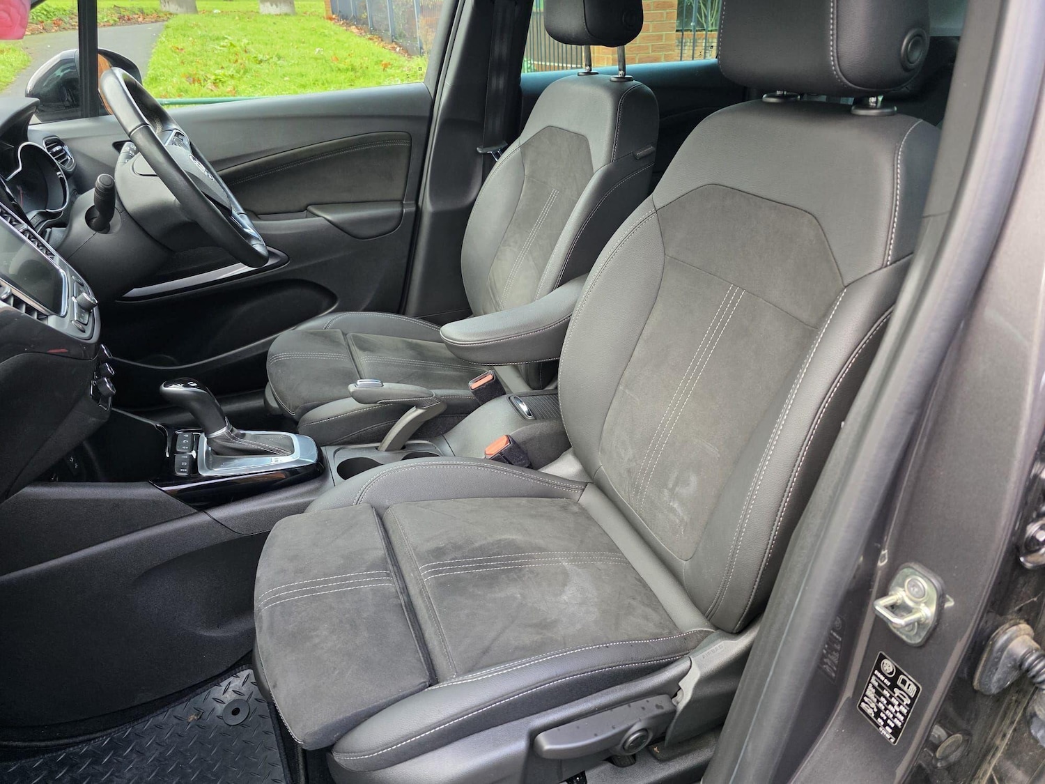 Used Vauxhall Crossland 2022 for sale - 77270625: Photo 8