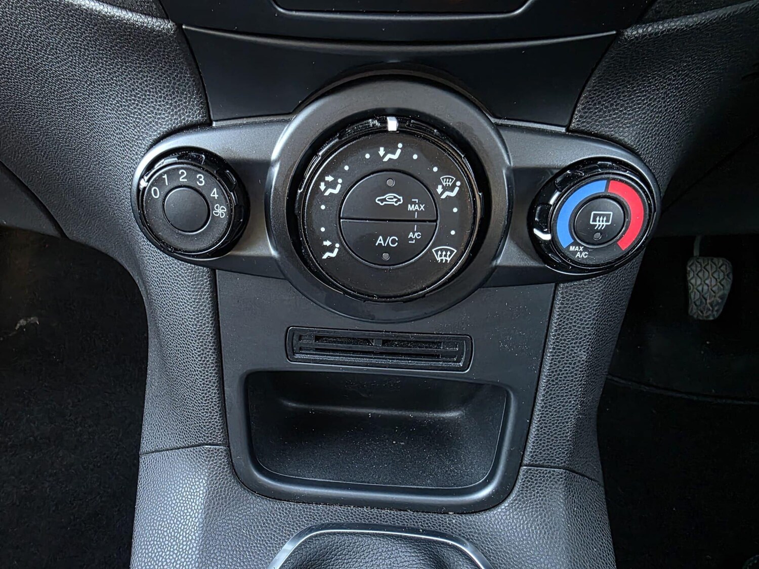 Used Ford Fiesta 2015 for sale - 76020477: Photo 14