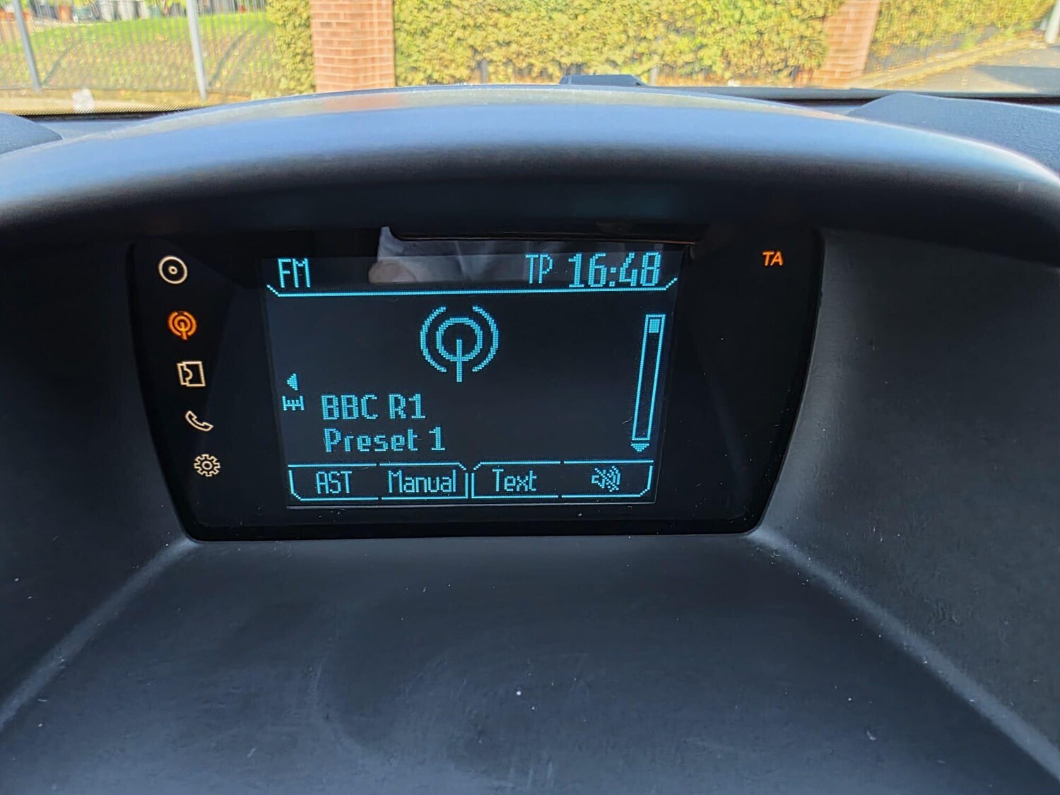 Used Ford Fiesta 2015 for sale - 76020477: Photo 16