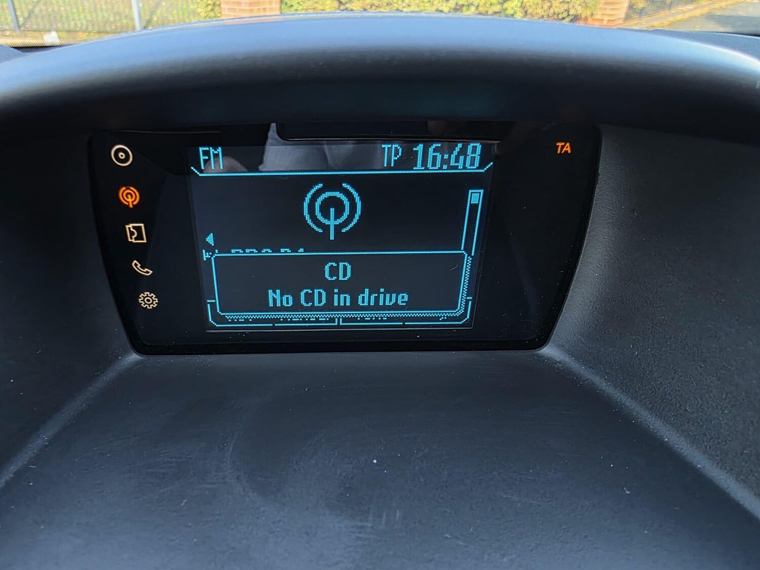 Used Ford Fiesta 2015 for sale - 76020477: Photo 17