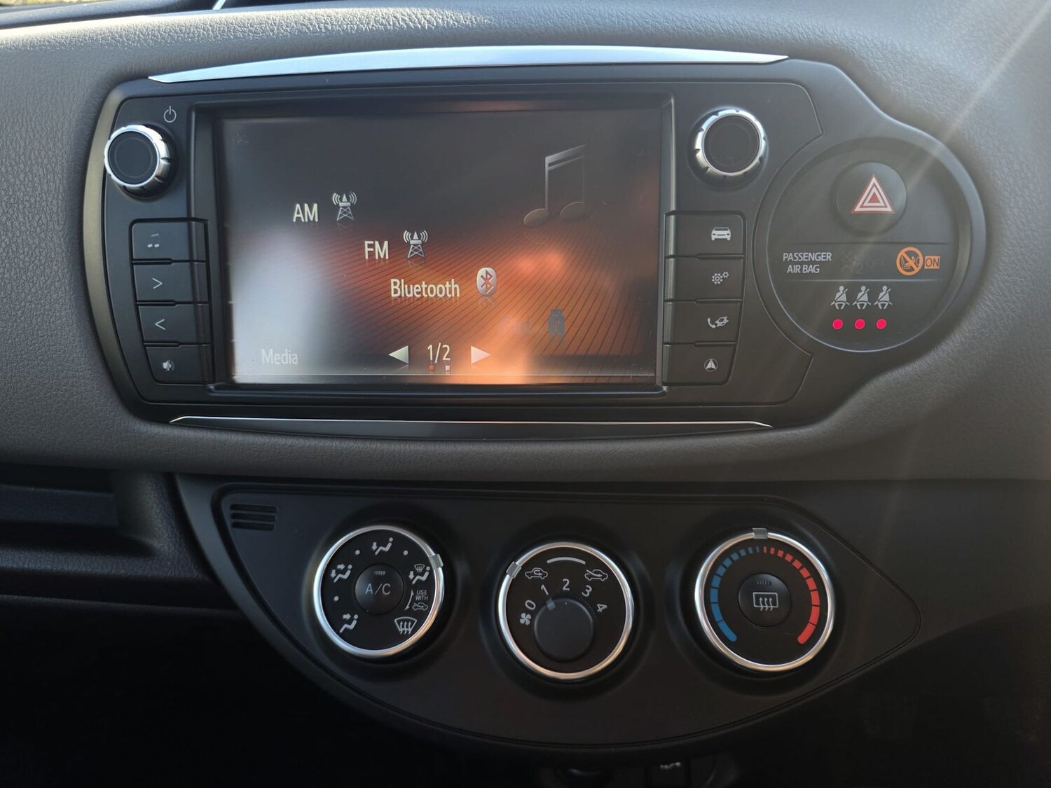 Used Toyota Yaris 2015 for sale - 77960069: Photo 14