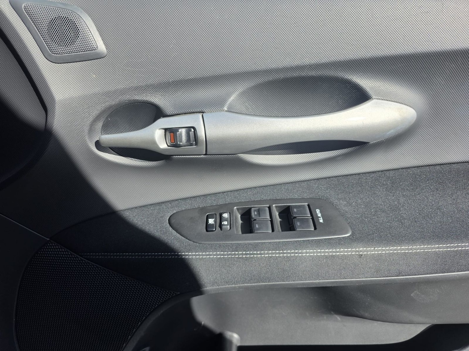 Used Toyota Auris 2012 for sale - 78175843: Photo 21