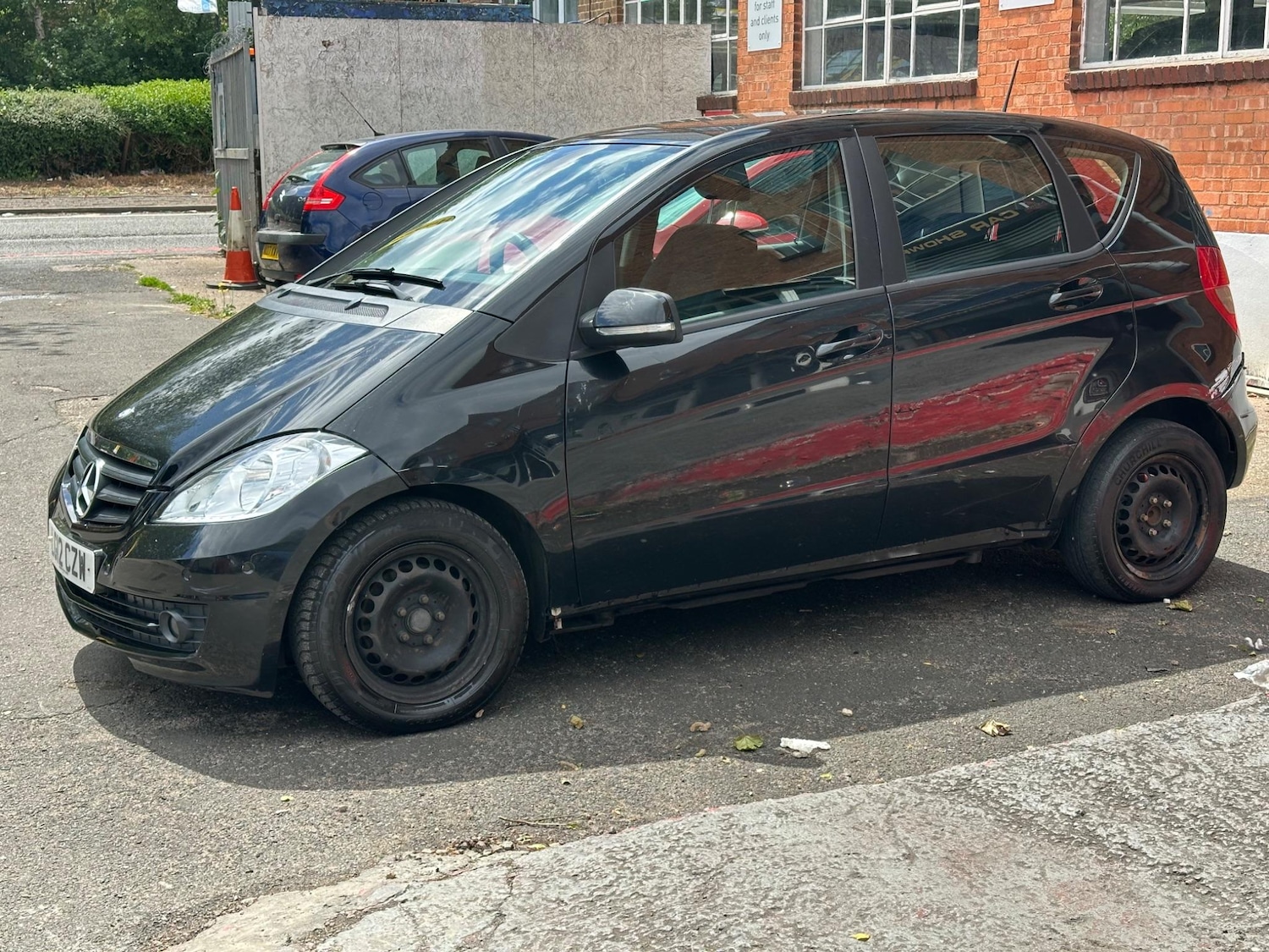 Used Mercedes-Benz A-Class 2012 for sale - 76620553: Photo 5