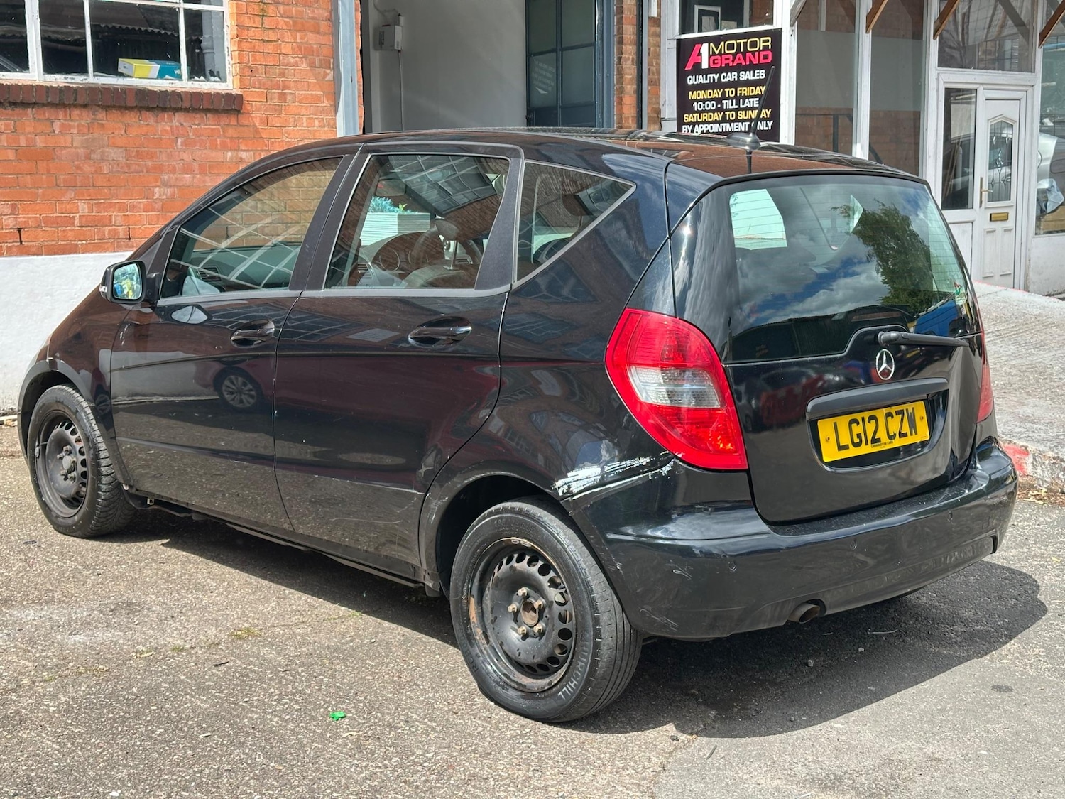Used Mercedes-Benz A-Class 2012 for sale - 76620553: Photo 6