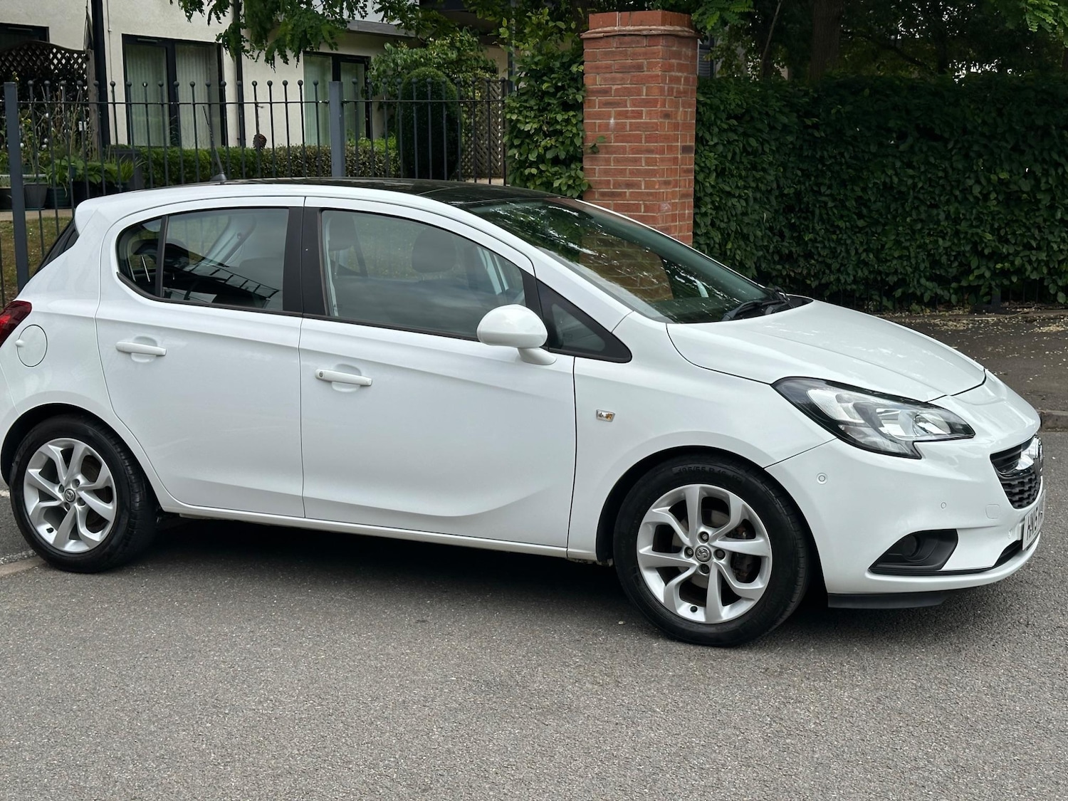 Used Vauxhall Corsa 2015 for sale - 78022652: Photo 2
