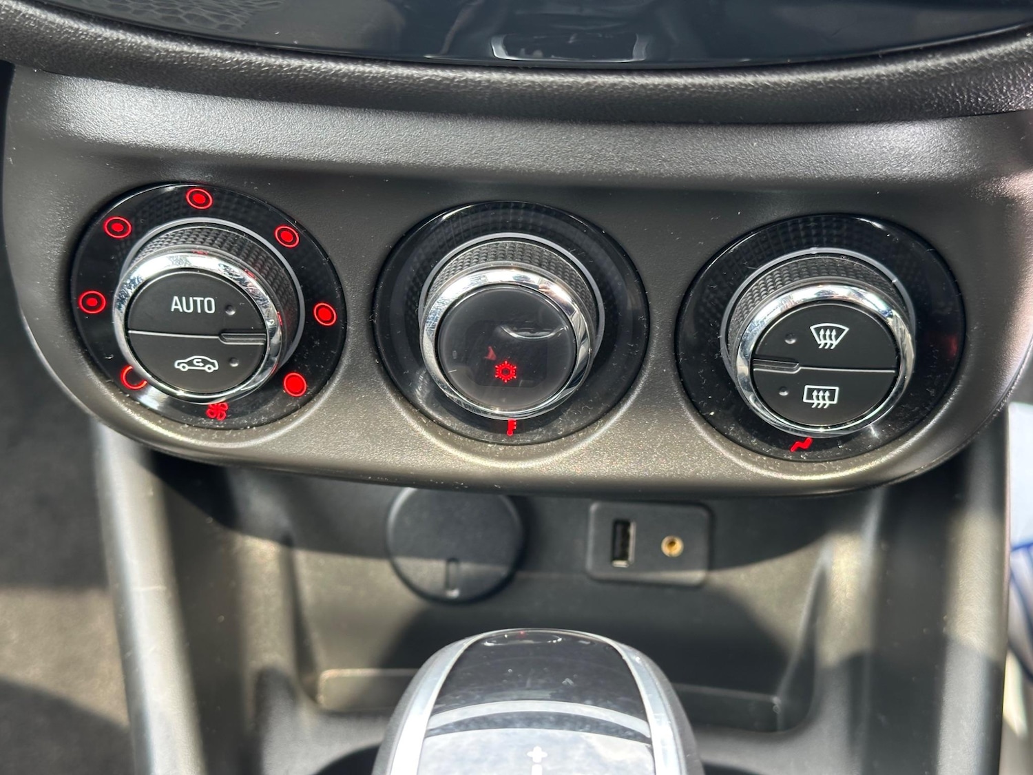 Used Vauxhall Corsa 2015 for sale - 78022652: Photo 31