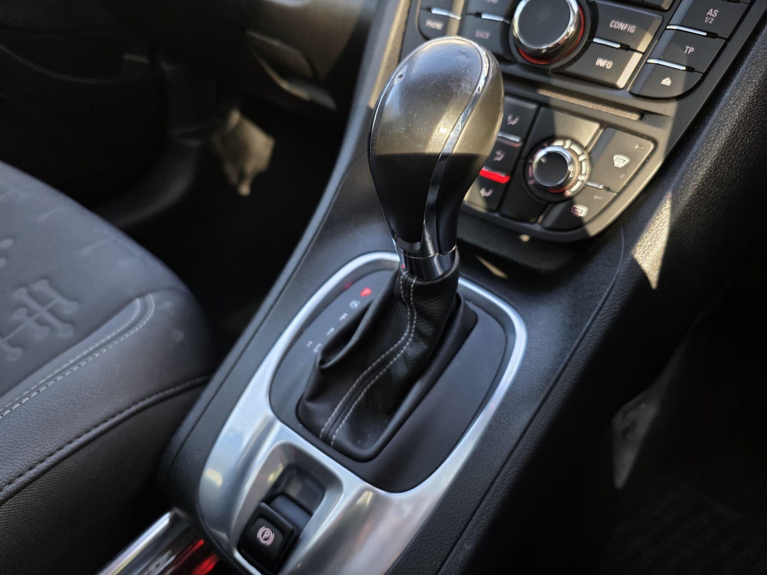 Used Vauxhall Meriva 2016 for sale - 77270675: Photo 17