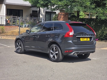 Used Volvo XC60 2017 for sale - 79389874: Photo