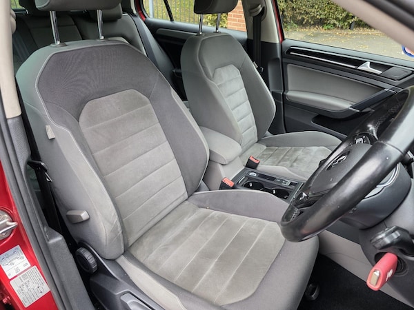Used Volkswagen Golf 2014 for sale - 76200458: Photo 11
