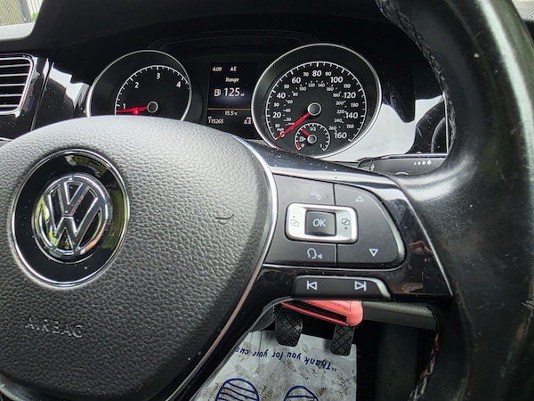 Used Volkswagen Golf 2014 for sale - 76200458: Photo 24
