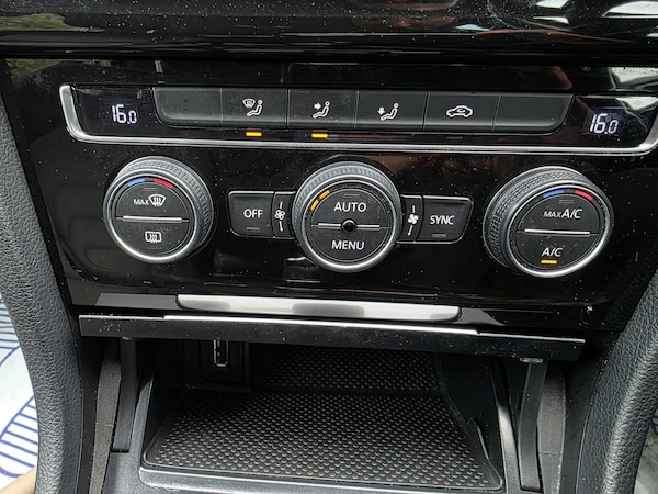 Used Volkswagen Golf 2014 for sale - 76200458: Photo 30