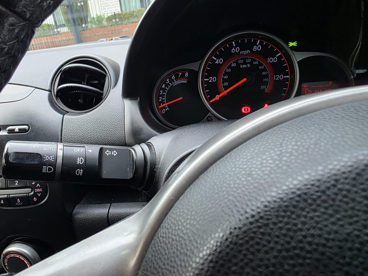 Used Mazda Mazda2 2010 for sale - 76441155: Photo 15