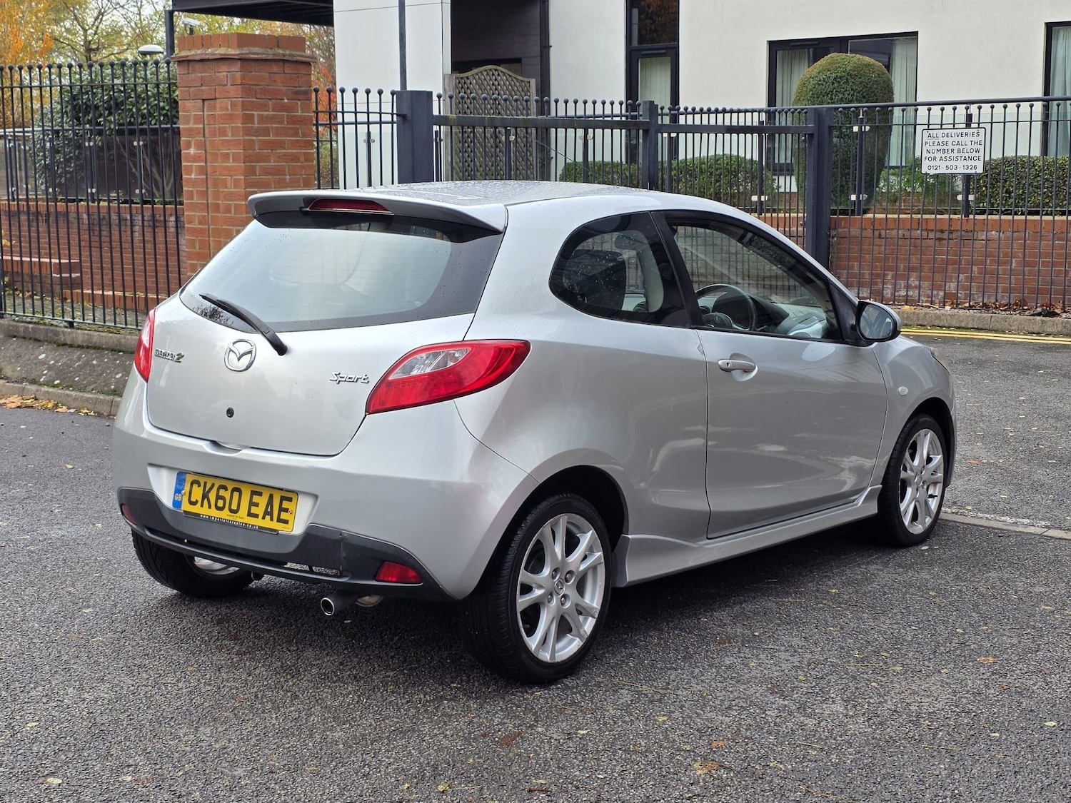 Used Mazda Mazda2 2010 for sale - 76441155: Photo 4