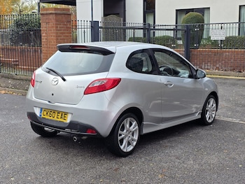 Used Mazda Mazda2 2010 for sale - 76441155: Photo