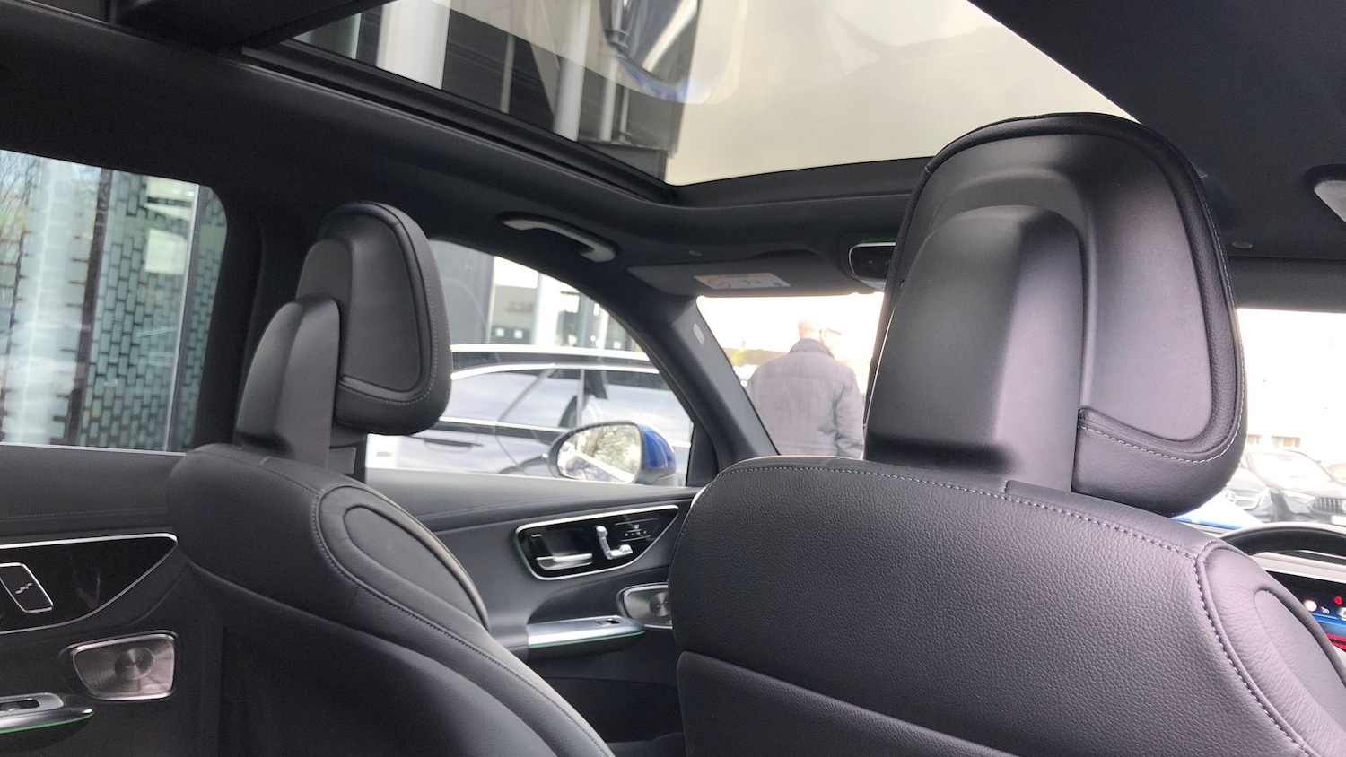 Used Mercedes-Benz GLC 2023 for sale - 77805405: Photo 32