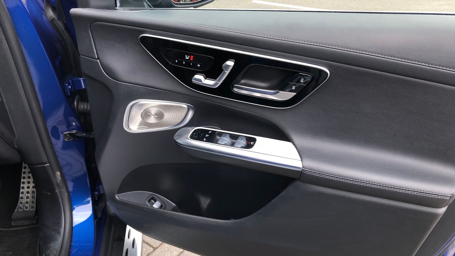 Used Mercedes-Benz GLC 2023 for sale - 77805405: Photo 33