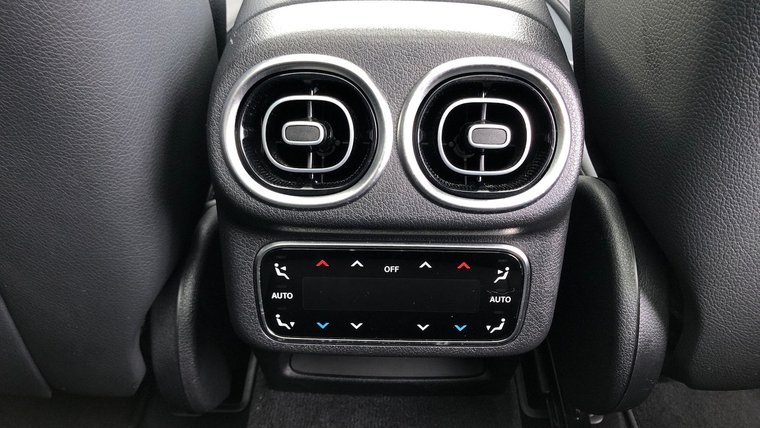 Used Mercedes-Benz GLC 2023 for sale - 77805405: Photo 39