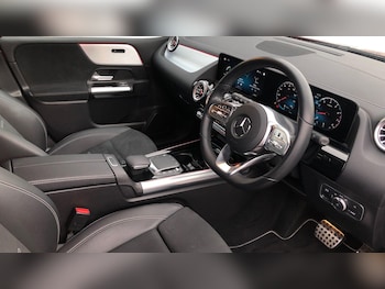 2022 (22) - B 200 AMG LINE ED PREMIUM 5-Door