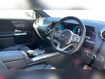 Used Mercedes-Benz GLA 2021 for sale - 77495117: Photo